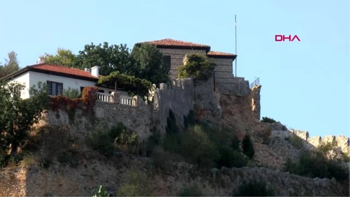Antalya alanya kalesi\'nde yıkıma neden olmakla suçlanan avusturyalı ifade verdi