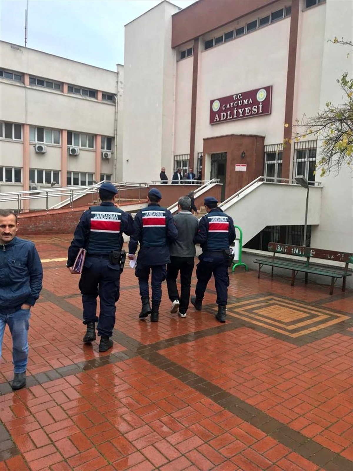 Aranan 77 zanlı jandarma uygulamasında yakalandı