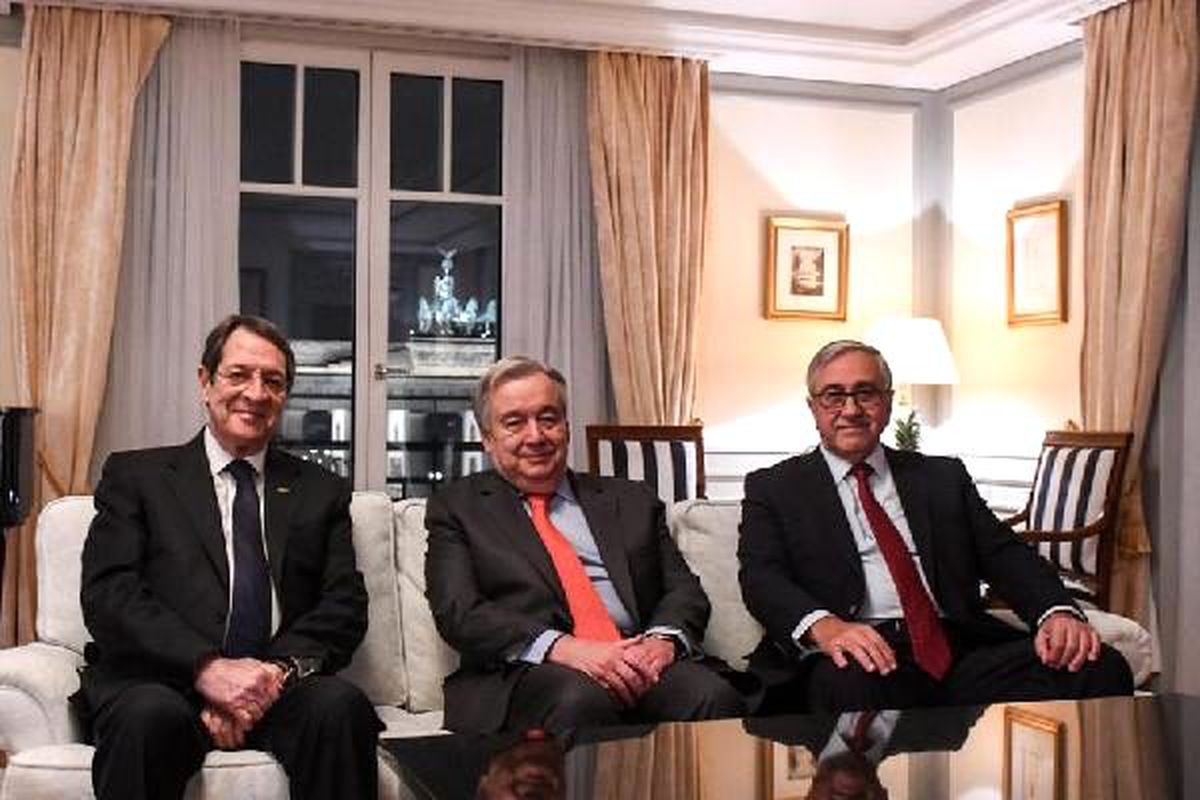 Berlin\'de Kıbrıslı liderler Federasyon\'a bağlılıklarını teyit etti