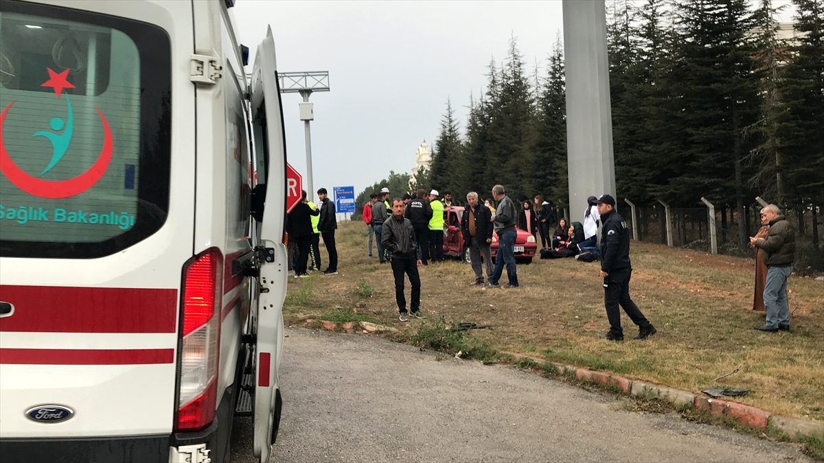 Bilecik\'te trafik kazası: 4 yaralı