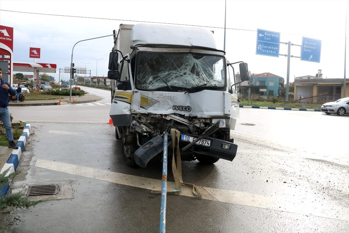 Çanakkale\'de trafik kazası: 1 yaralı