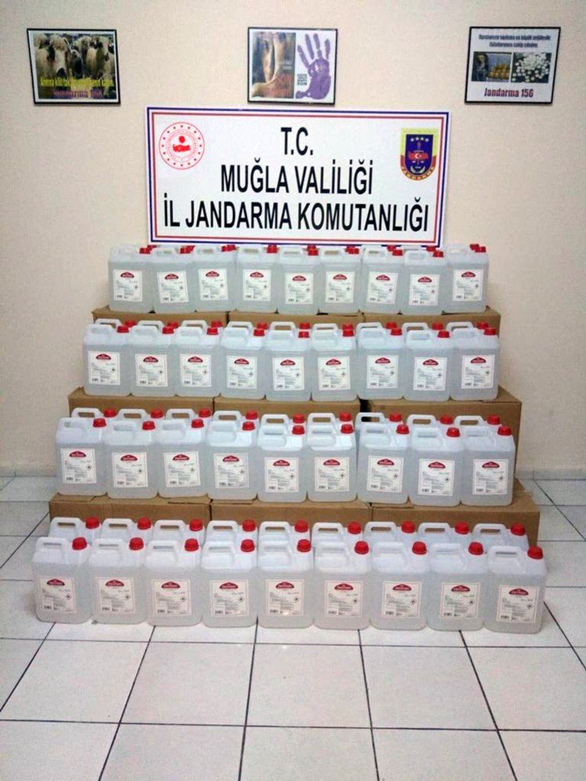 Çekici ile sahte alkol nakline darbe