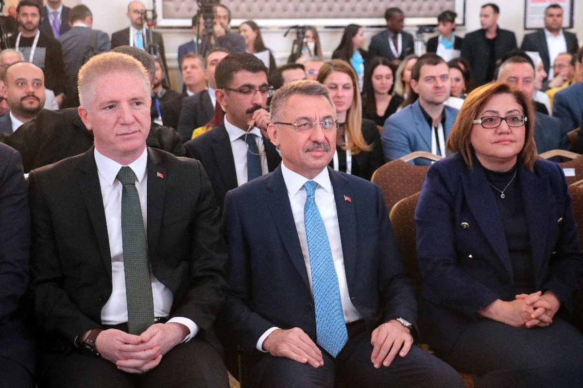 Cumhurbaşkanı Yardımcısı Oktay: "Terörden temizlenen bölgelere yaklaşık 370 bin kişi geri dönüş...