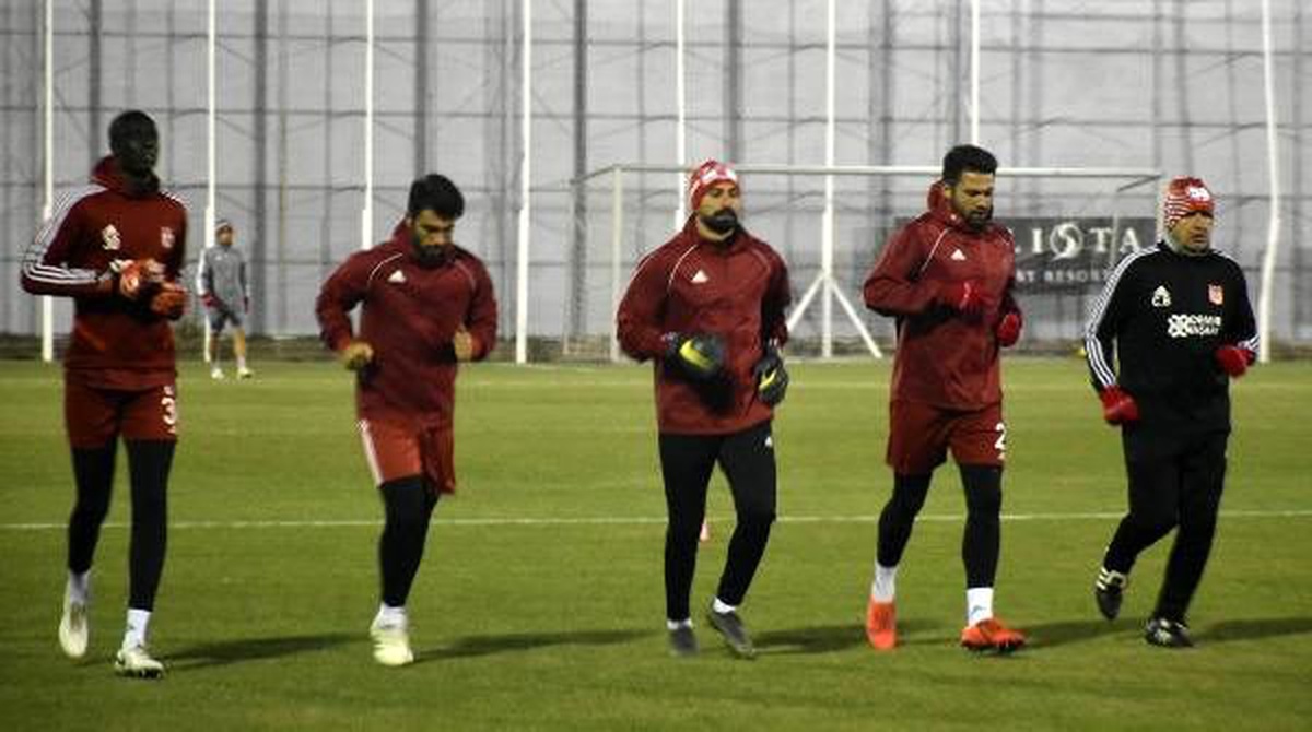 Demir Grup Sivasspor, Kasımpaşa maçı hazırlıklarına başladı