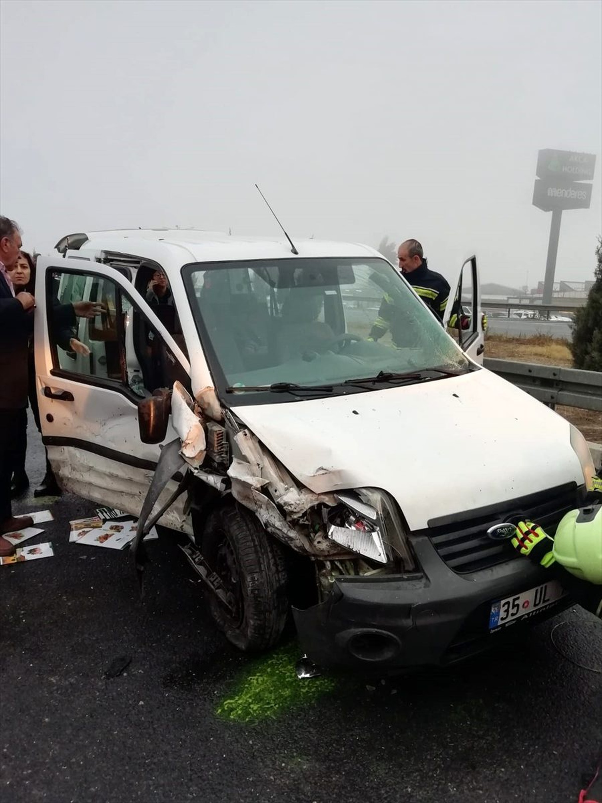 Denizli\'de zincirleme trafik kazası: 3 yaralı