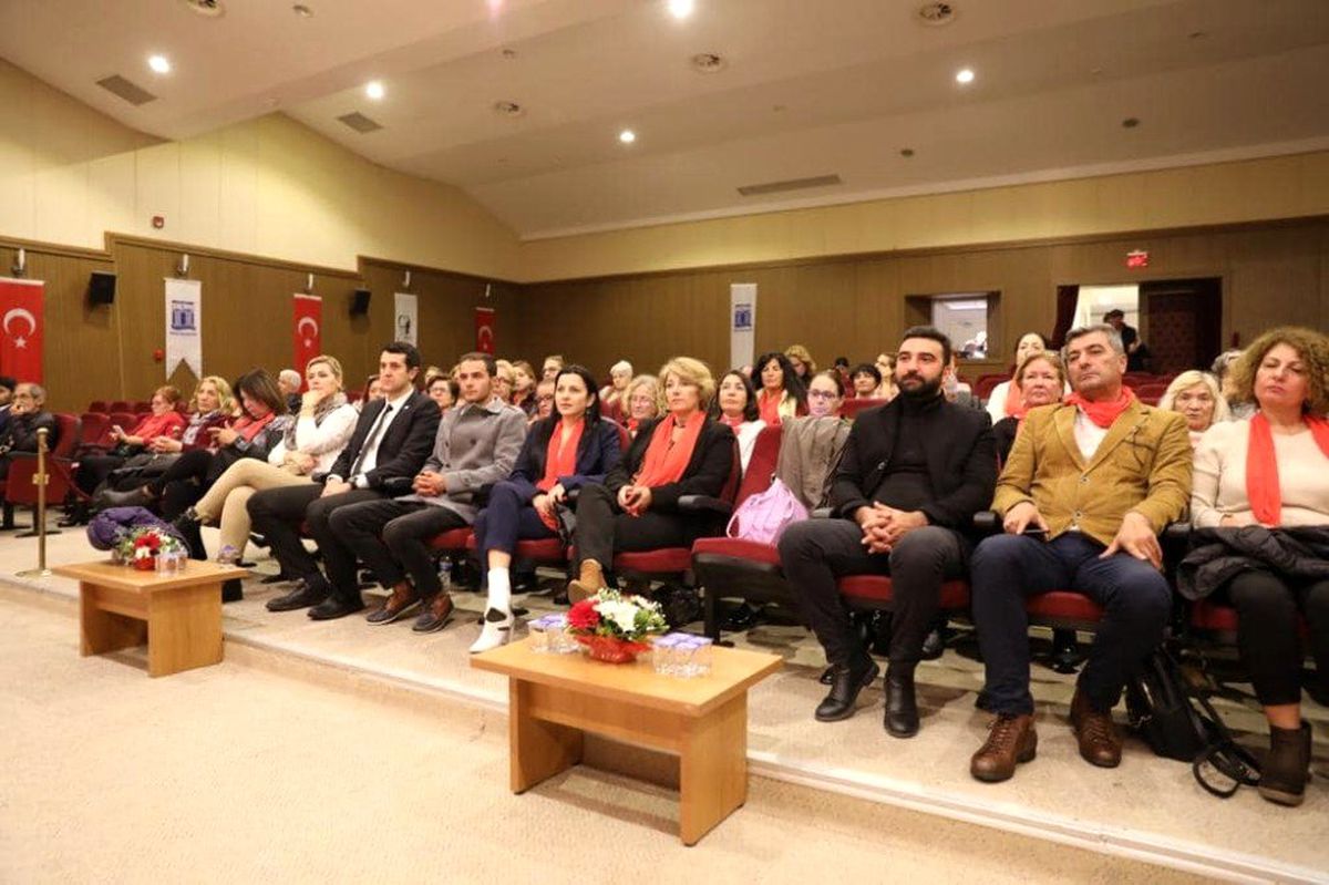 Didim\'de Kadına Yönelik Şiddet ile Mücadele Günü etkinlikleri düzenlendi