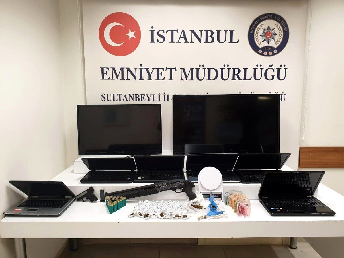 İstanbul\'da okulda hırsızlık yapan şahıs yakalandı