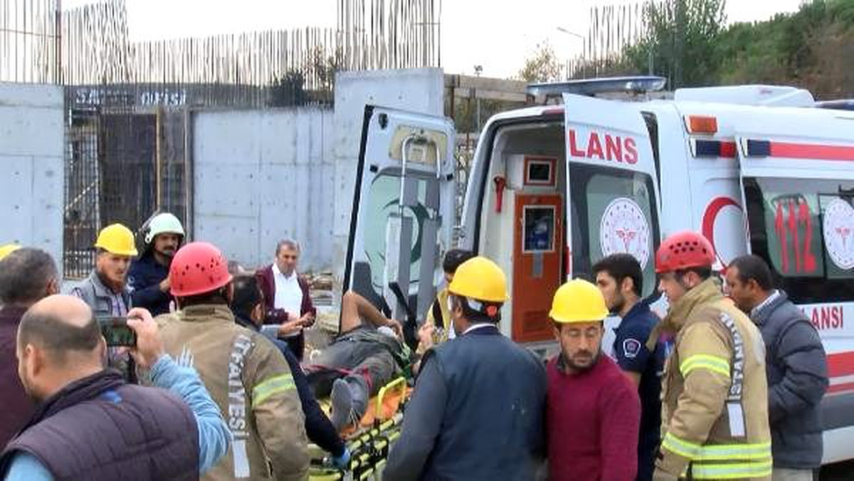 Küçükçekmece\'de inşaatta düşen işçiye demir saplandı
