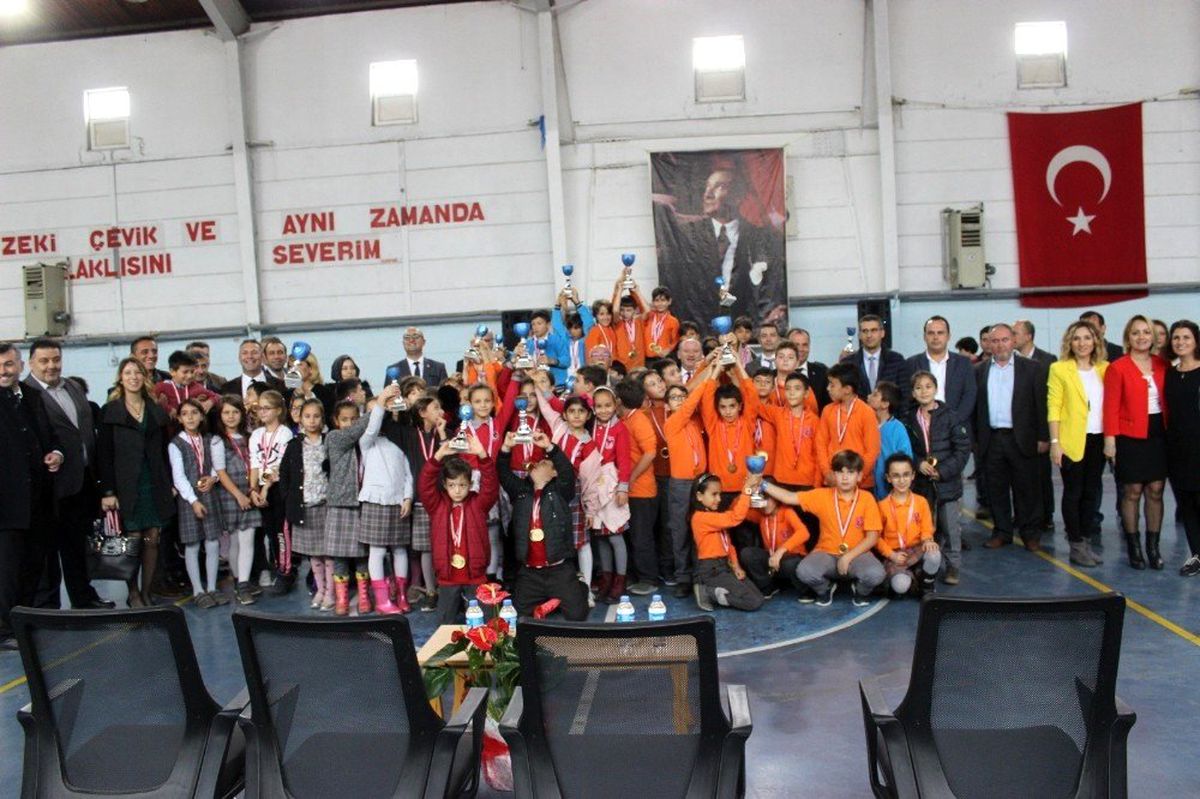 Kurtuluş Kupası ödül töreni gerçekleştirildi