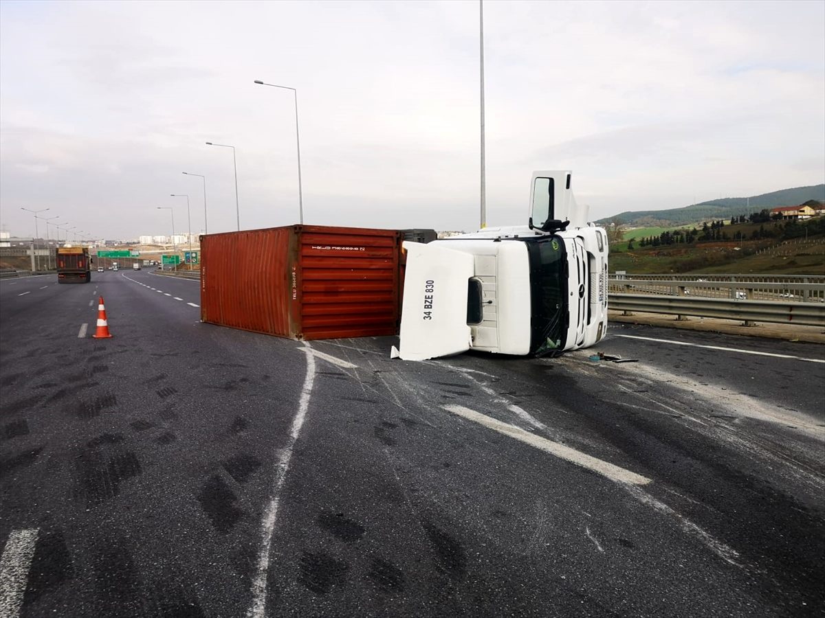 Kuzey Marmara Otoyolu\'nda trafik kazası: 1 yaralı