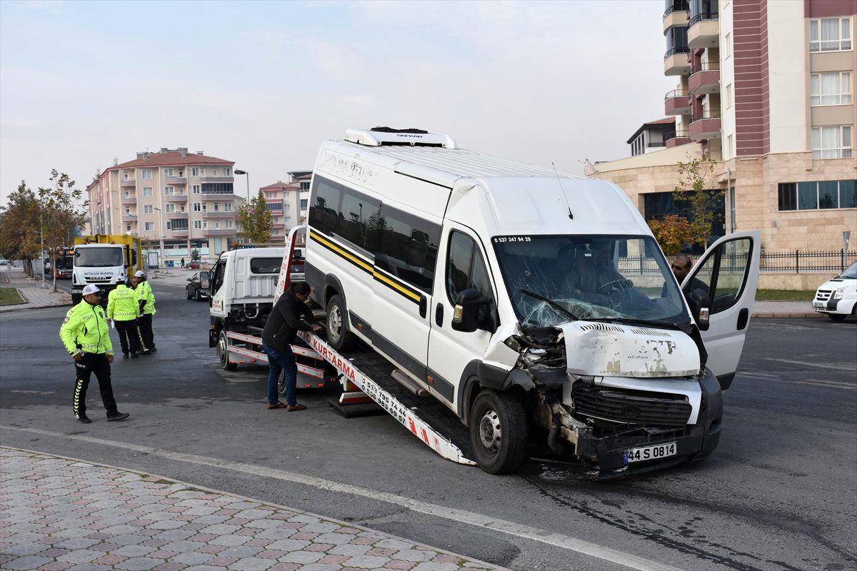 Malatya\'da zincirleme trafik kazası