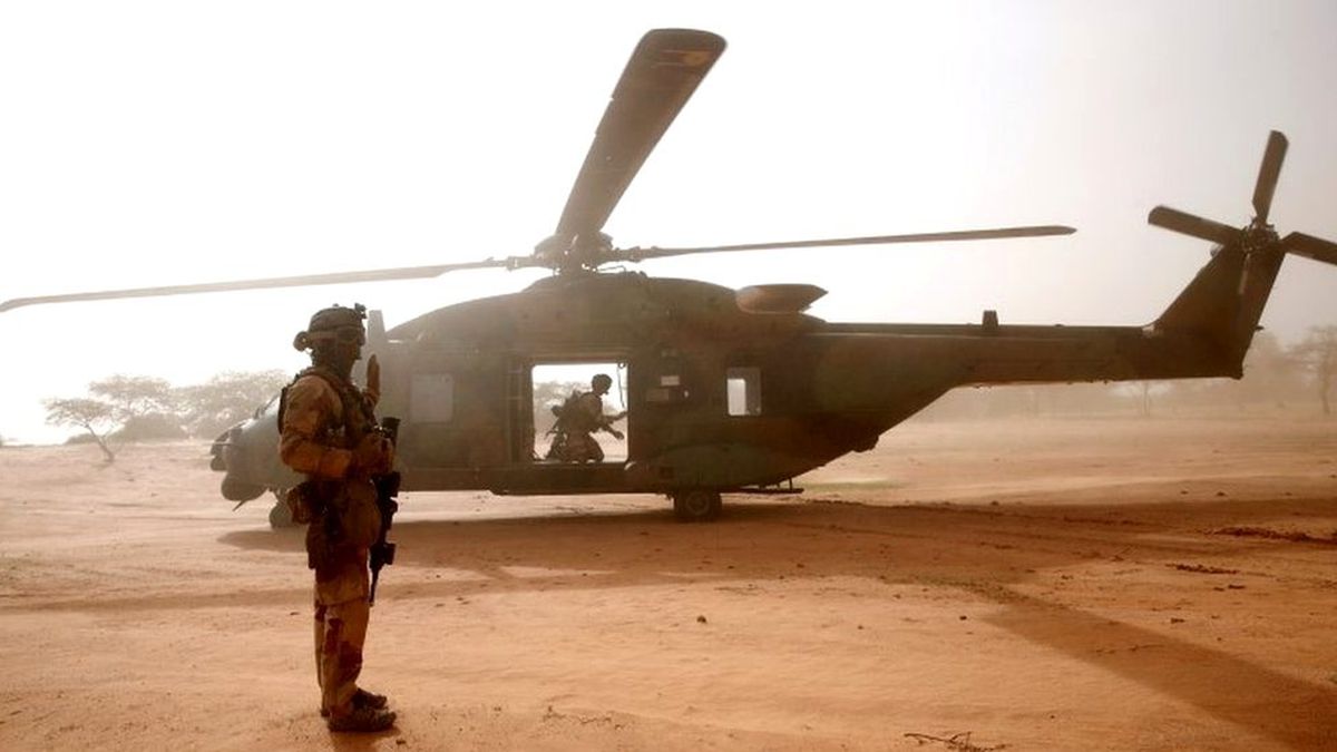 Mali\'de 2 helikopter çarpıştı, 13 Fransız askeri öldü