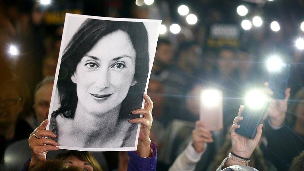 Malta\'da gazeteci Galizia cinayeti hükümeti sarsıyor: İki bakan ve başbakanlık sözcüsü istifa etti