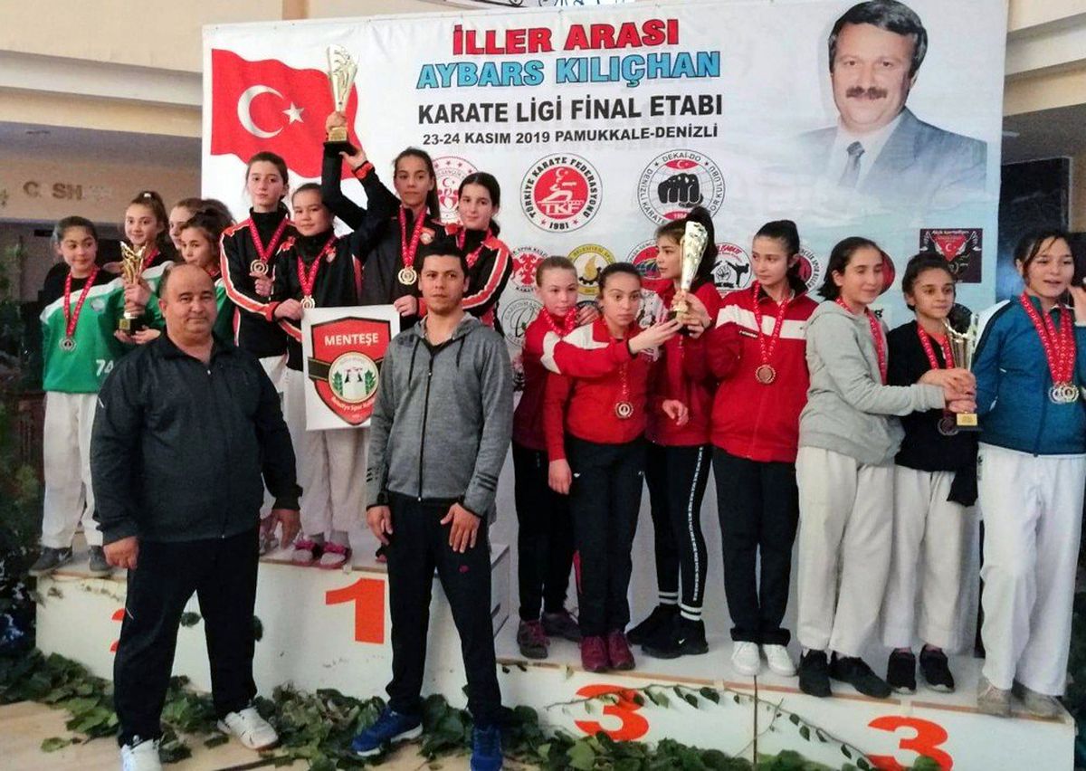 Menteşe Karatede rakip tanımıyor