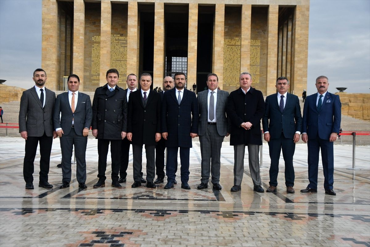 MKE Ankaragücü\'nün yeni yönetiminden Anıtkabir\'e ziyaret