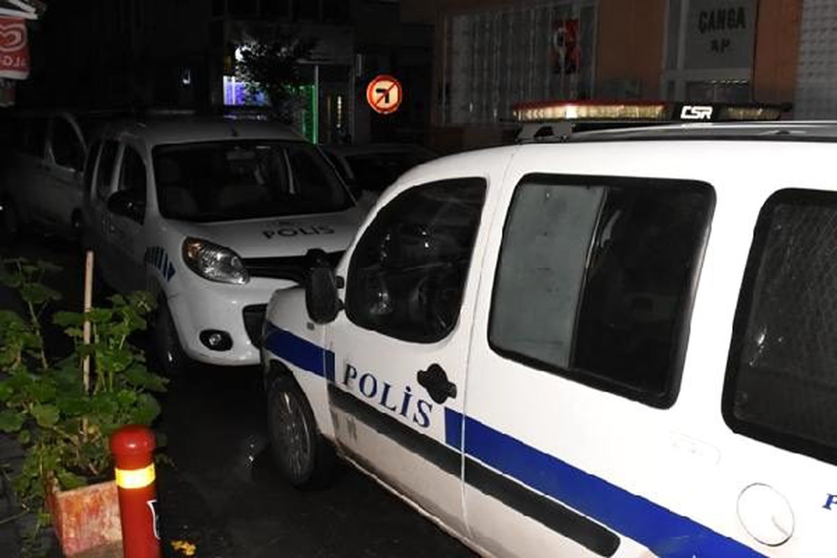 NATO\'dan emekli doktor İzmir\'de ölü bulundu