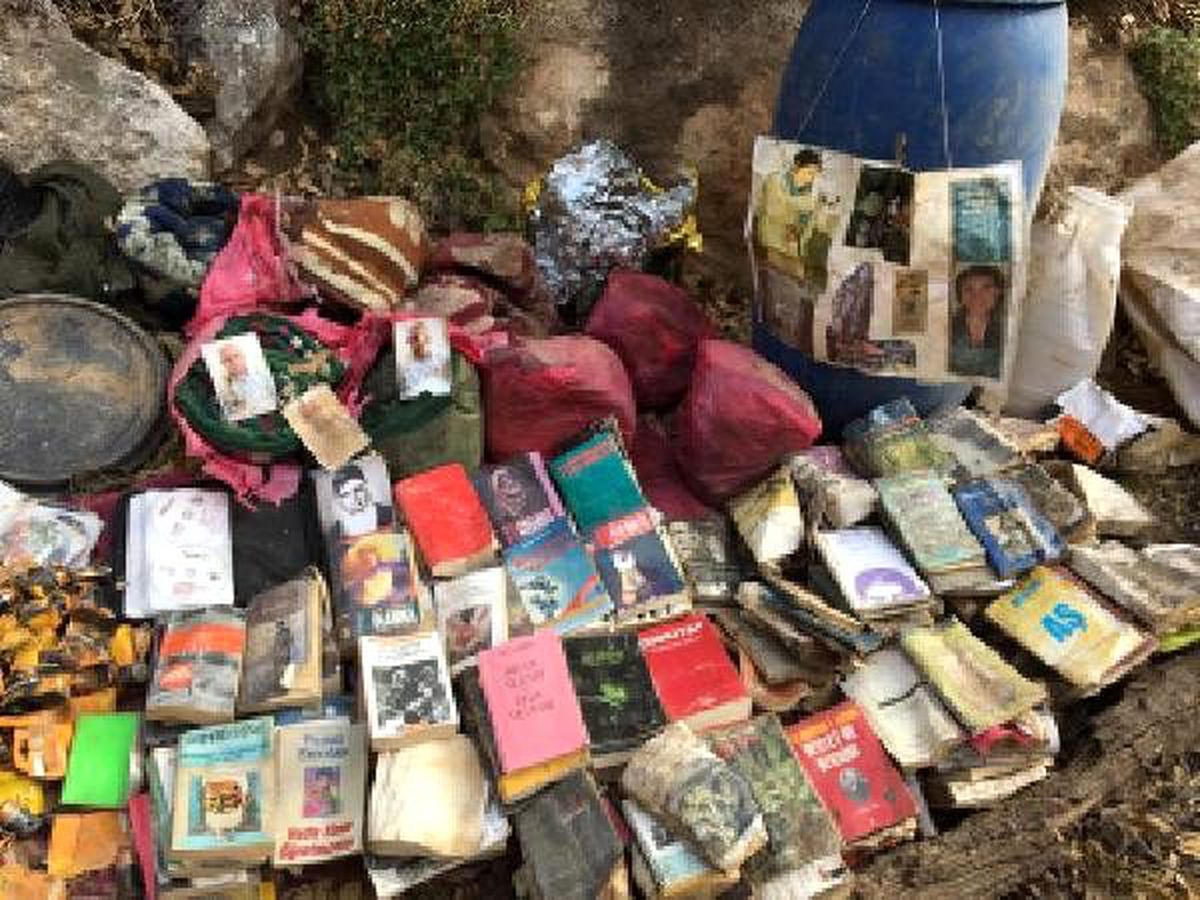 Pervari\'de, PKK\'lı teröristlerin sığınakları kullanılamaz hale getirildi