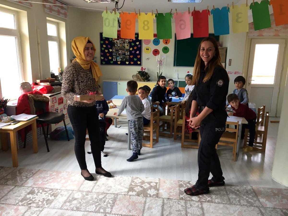Polis ve jandarmadan anlamlı ziyaretler