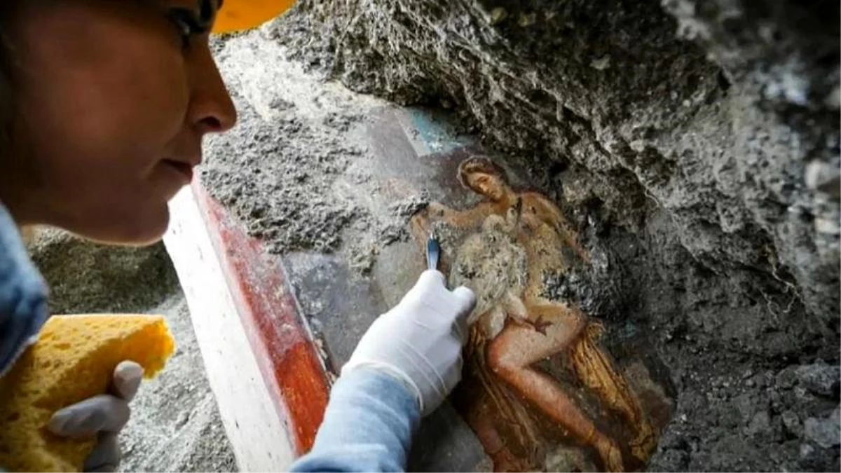 Pompeii\'de yeni kefişler: Termal hamam ve erotik fresk ziyarete açıldı