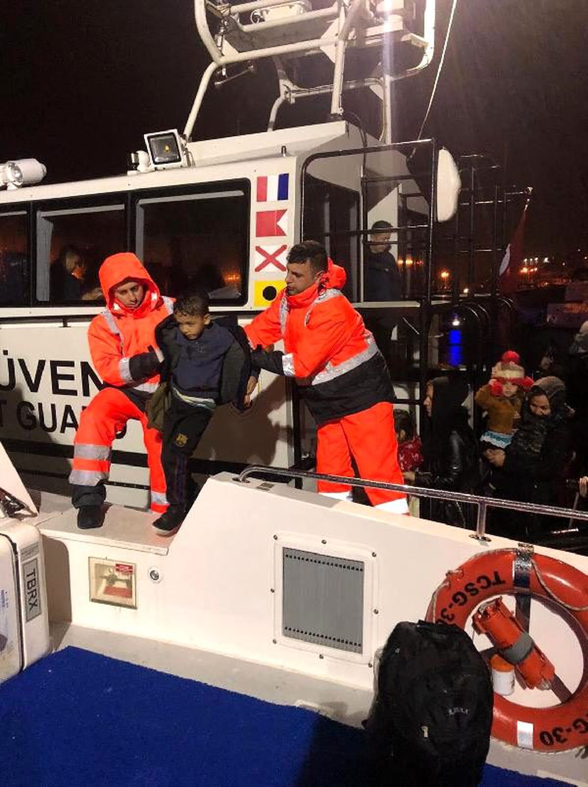 Sürüklenen kaçaklar kurtarıldı