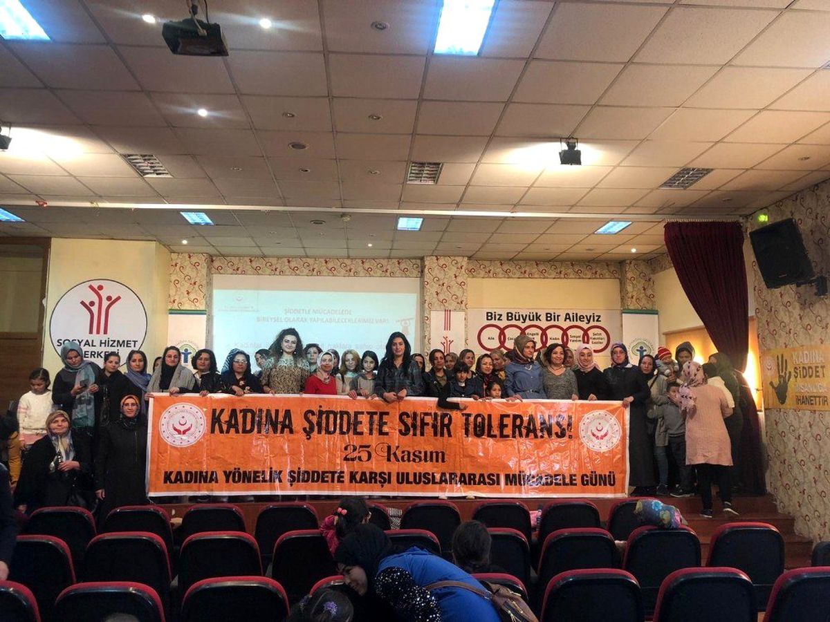Van\'da "Kadına Yönelik Şiddetle Mücadele Eğitim" semineri