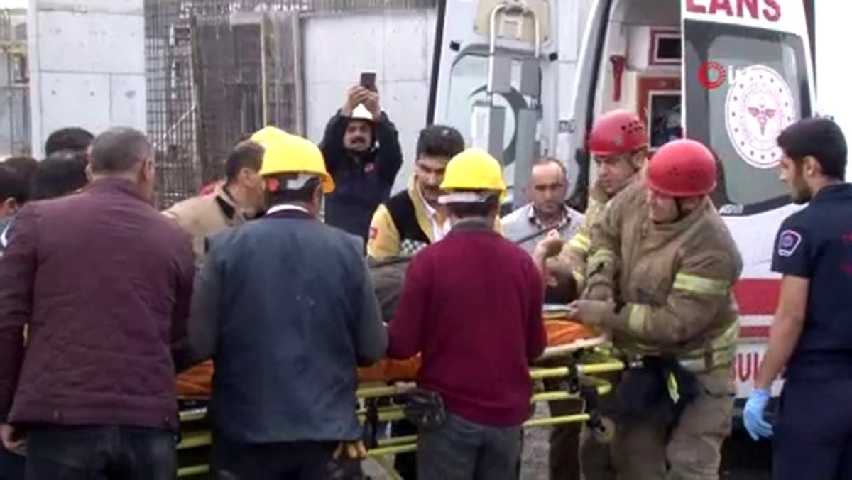 Vücuduna saplanan demir parçasıyla hastaneye kaldırıldı