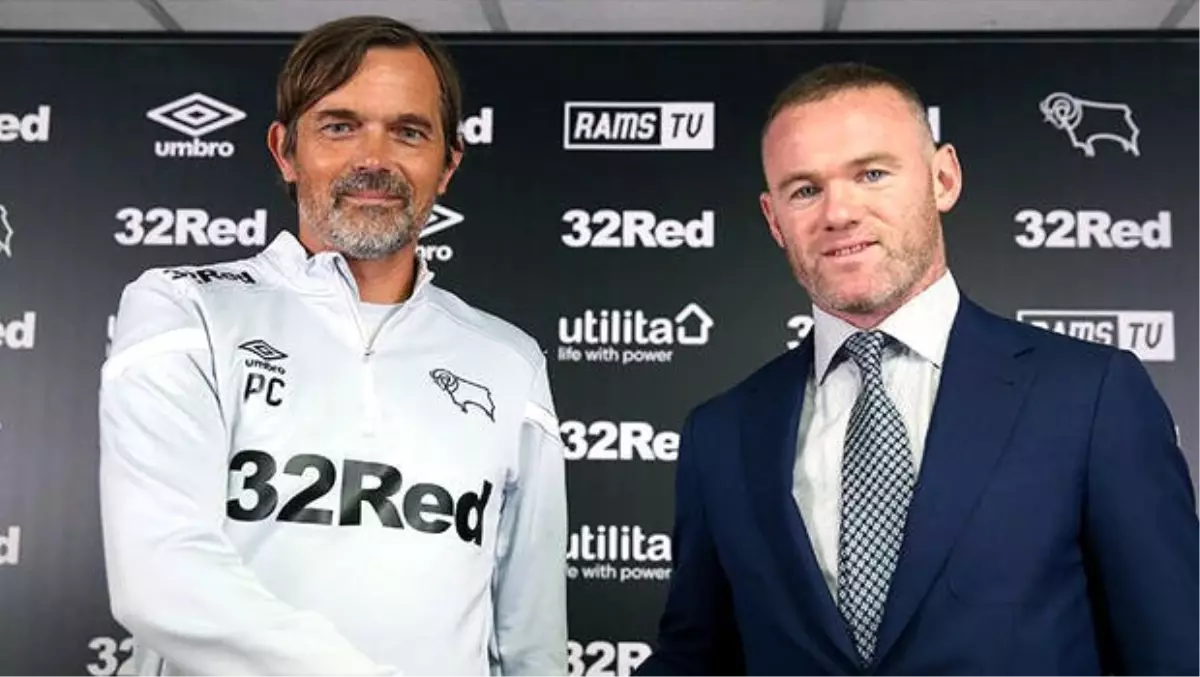 Wayne Rooney yeni görevine başlıyor! Phillip Cocu...