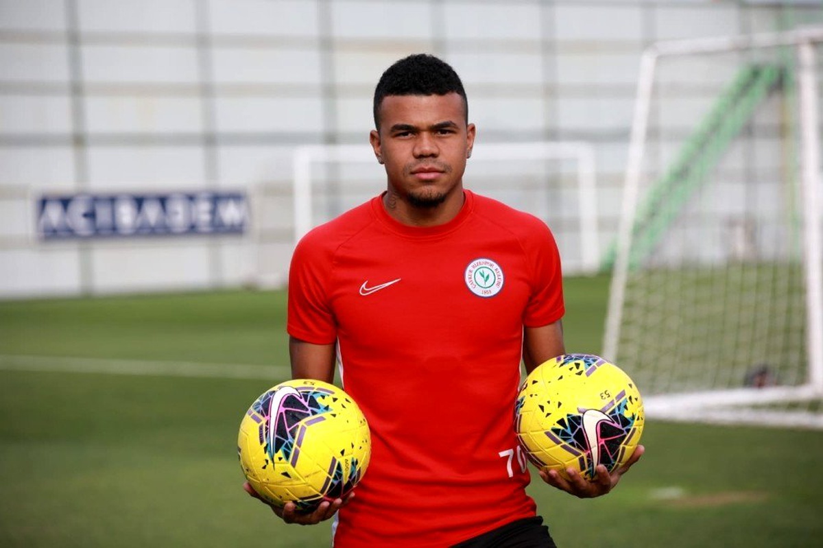 Yan Sasse: "Konyaspor maçından galibiyetle ayrılmak istiyoruz"