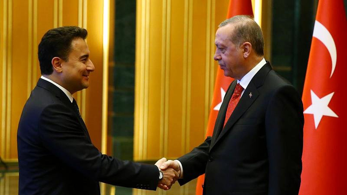 Ali Babacan\'a sosyal medyada \'AK Partili geçmiş\' eleştirisi