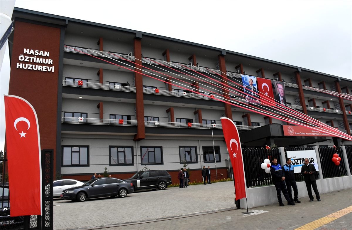 Bakan Zehra Zümrüt Selçuk: "26 bini aşkın büyüğümüzü huzurevlerinde misafir ediyoruz"