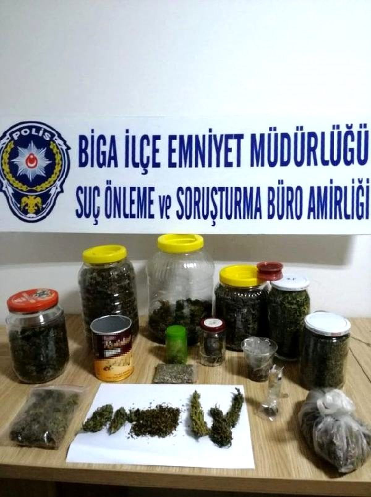 Biga\'da uyuşturucu operasyonu: 2 gözaltı