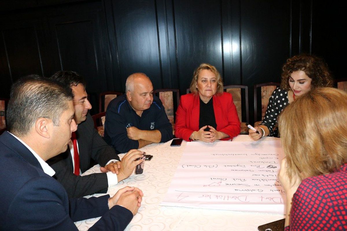 Bodrum Belediyesi personeline "mükemmeli arama eğitim semineri" verildi