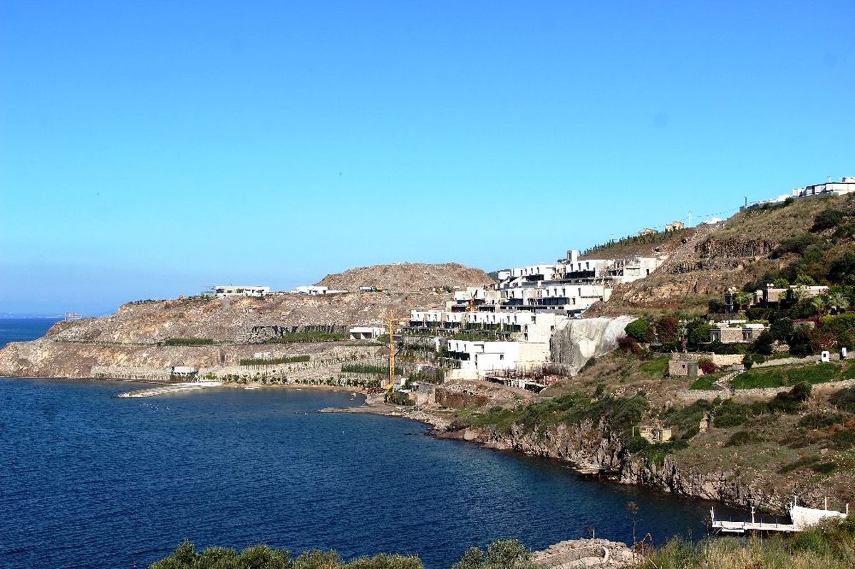 Bodrum\'da 3 ayda 11 otel, 2 bin 100 villa ve rezidans yıkıldı