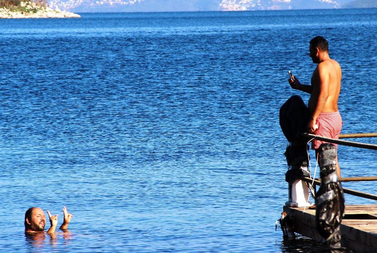 Bodrum\'da yaz, Doğu\'da kış