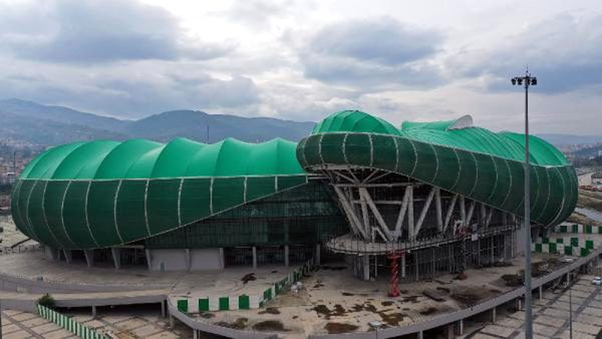 Bursaspor\'un stadyumunda timsahın kafası tamamlanıyor