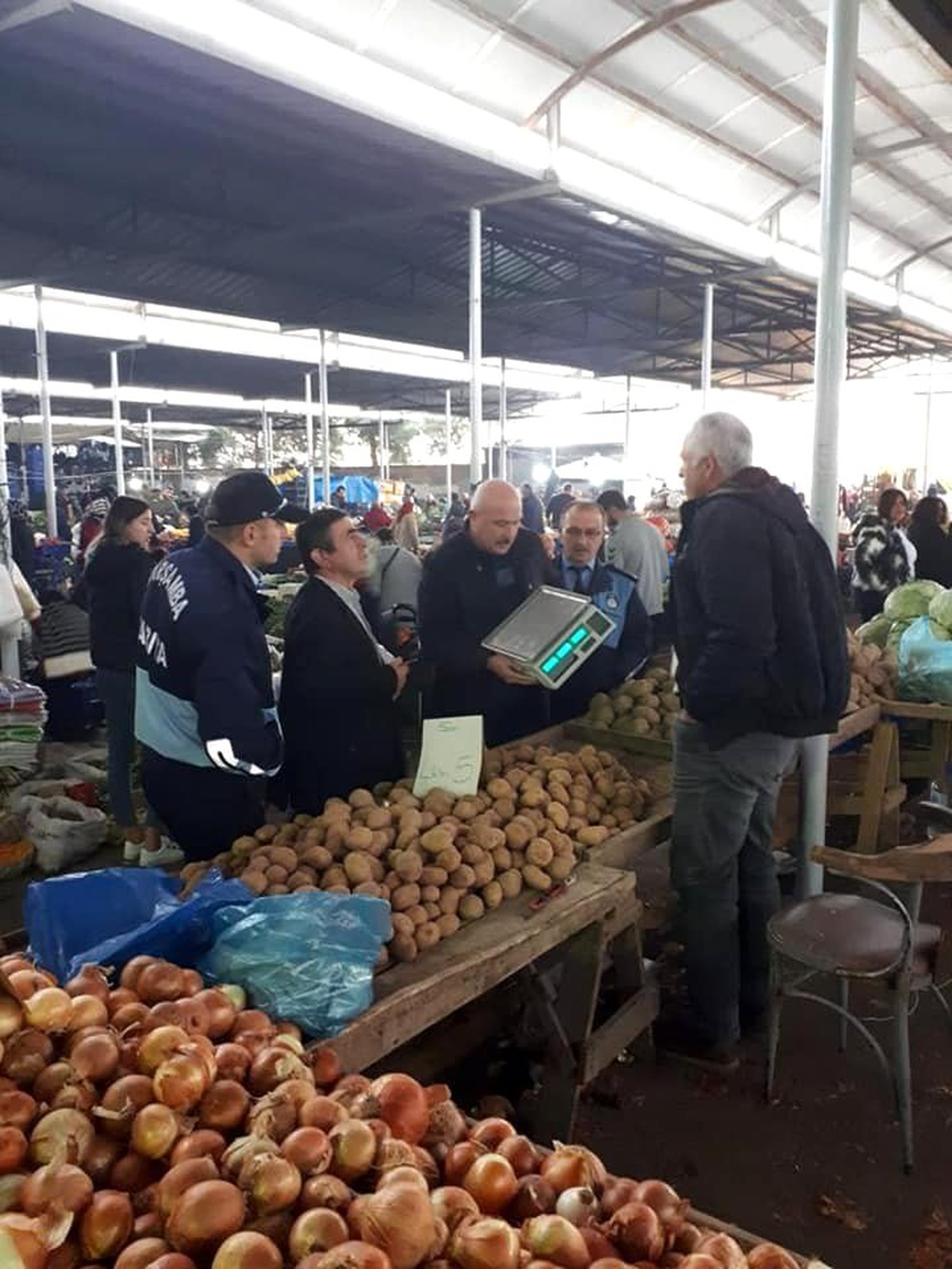 Çarşamba\'da pazar yerlerinde \'terazi\' denetimi
