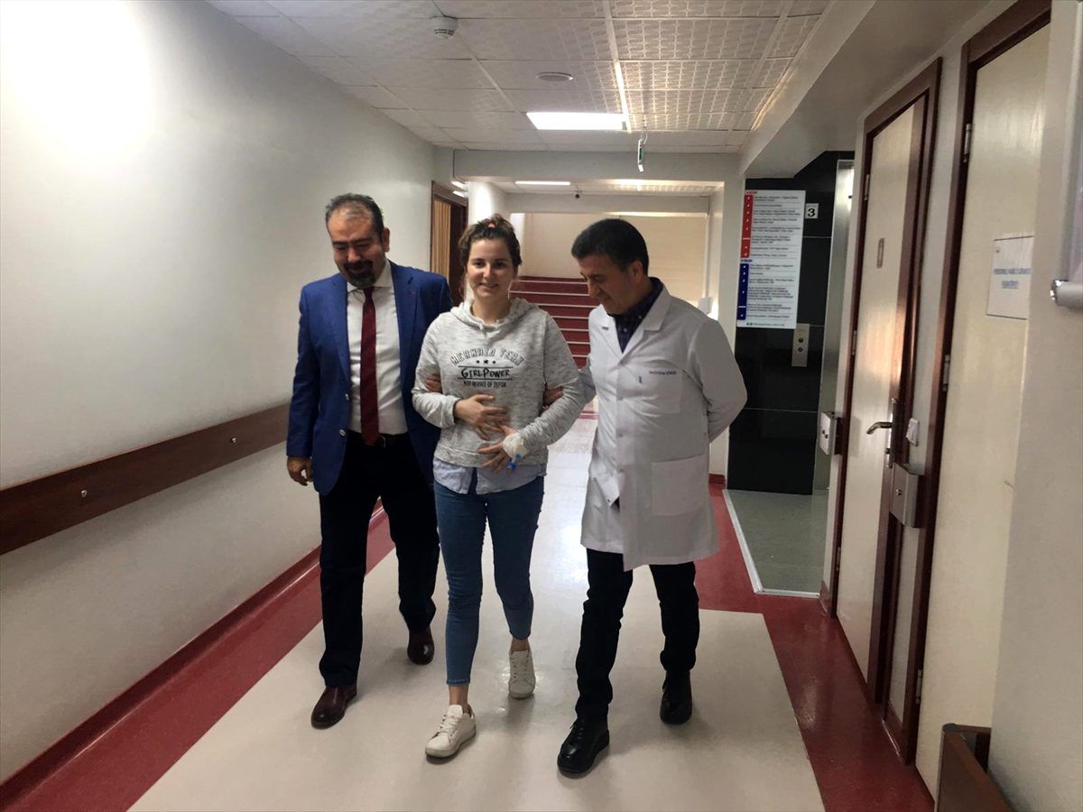 Denizli\'de ameliyat edilen kadının karnından 3,7 kilogramlık kitle çıktı