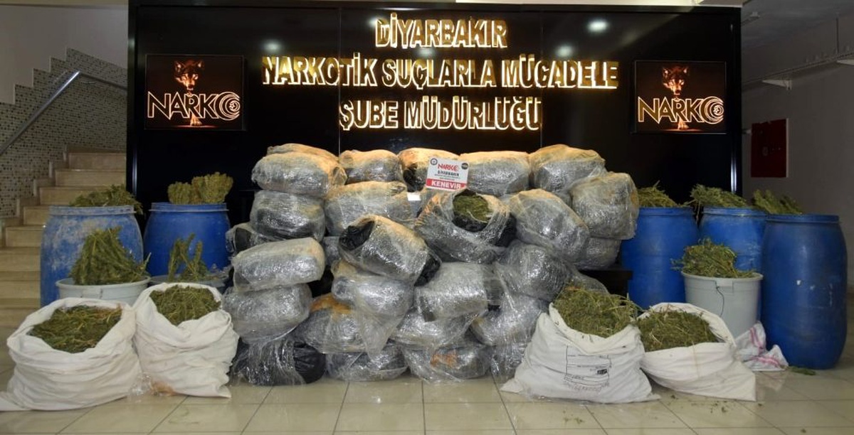 Diyarbakır\'da 559 kilo esrar ele geçirildi