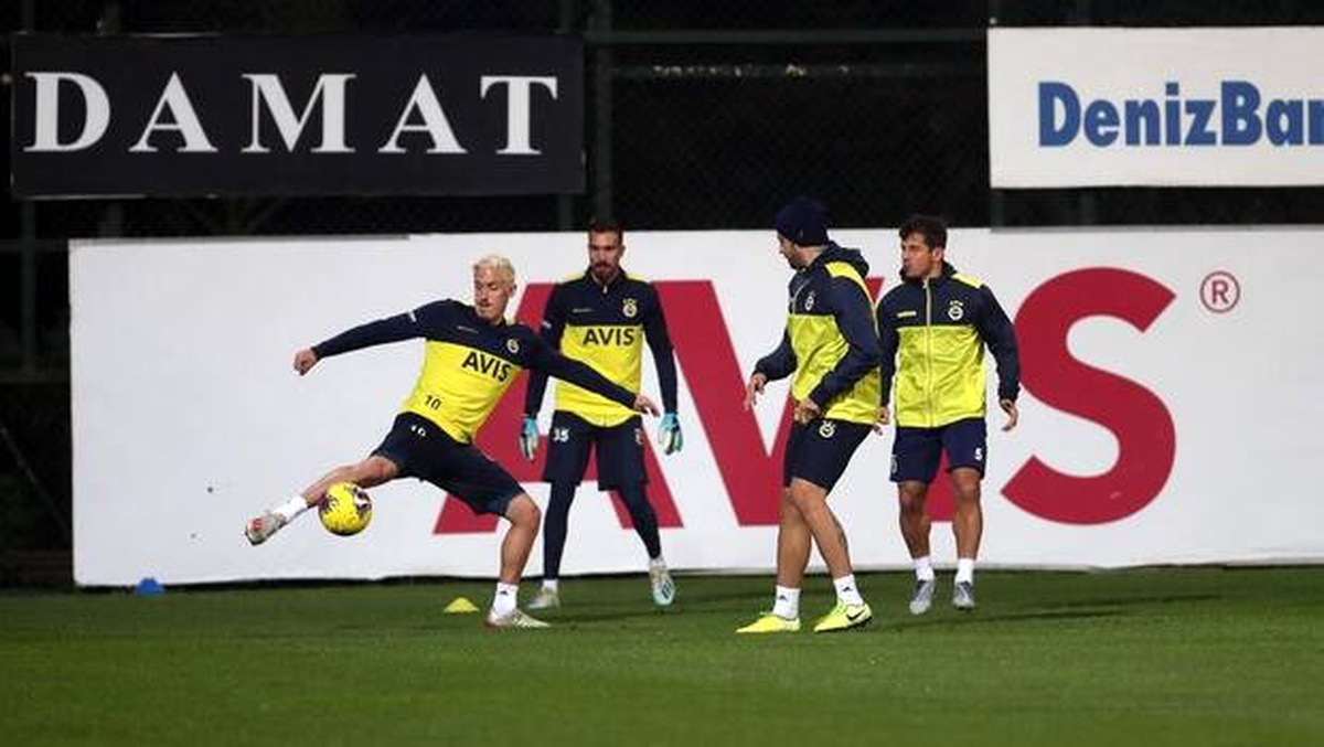 Fenerbahçe\'de Göztepe maçı hazırlıkları sürüyor