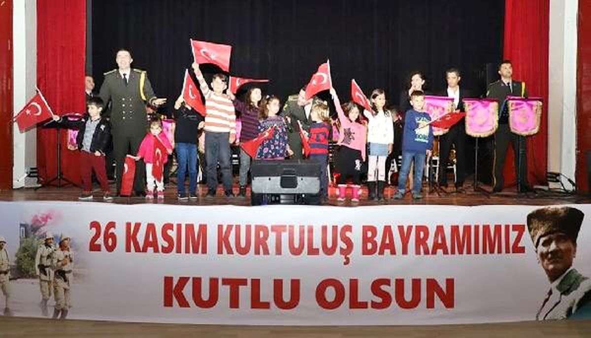 Gelibolu\'nun düşman işgalinden kurtuluşunun 97\'nci yılı coşkuyla kutlandı