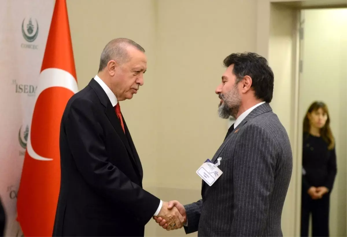 İSEDAK toplantısında aile fotoğrafı çekildi, Borsa İstanbul Genel Müdürü Hakan Atilla da fotoğrafa...