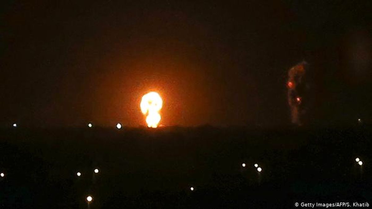 İsrail Gazze Şeridi\'ndeki Hamas mevkilerini vurdu