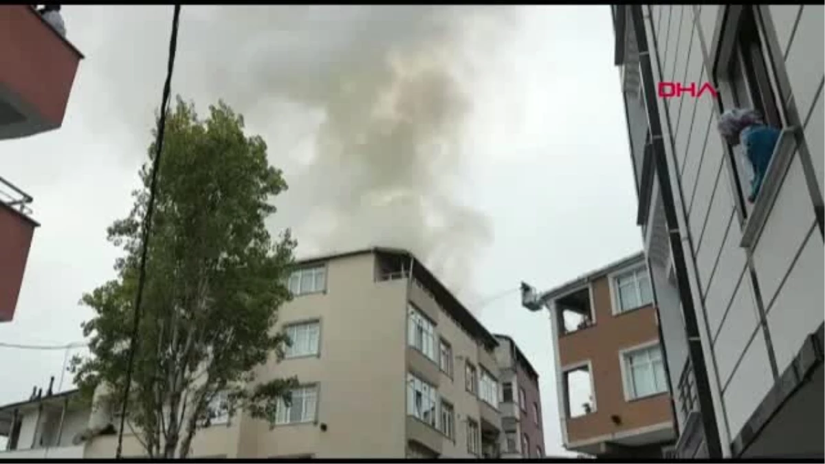 İstanbul-esenyurt\'ta 5 katlı binanın çatı katında yangın