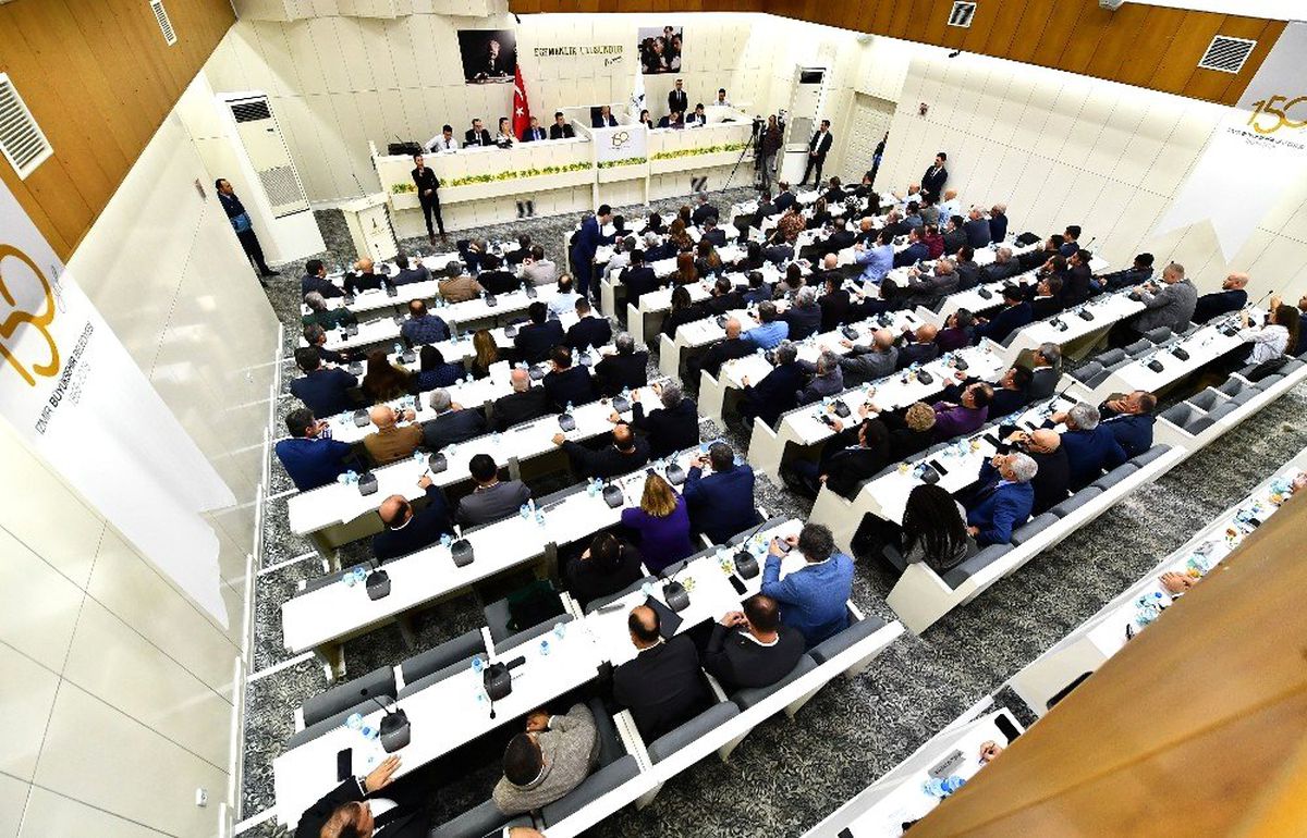 İzmir\'de ESHOT bütçesi oylandı