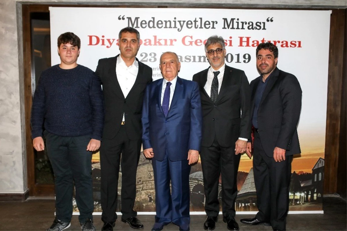 İzmir\'de yaşayan Diyarbakırlılar kültür gecesinde buluştu