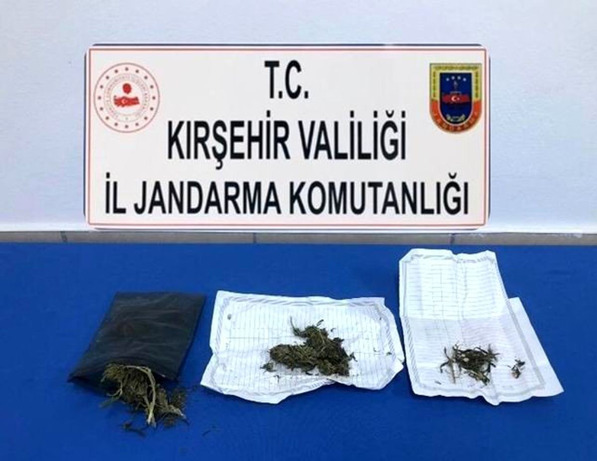 Jandarmadan kubar esrar operasyonu