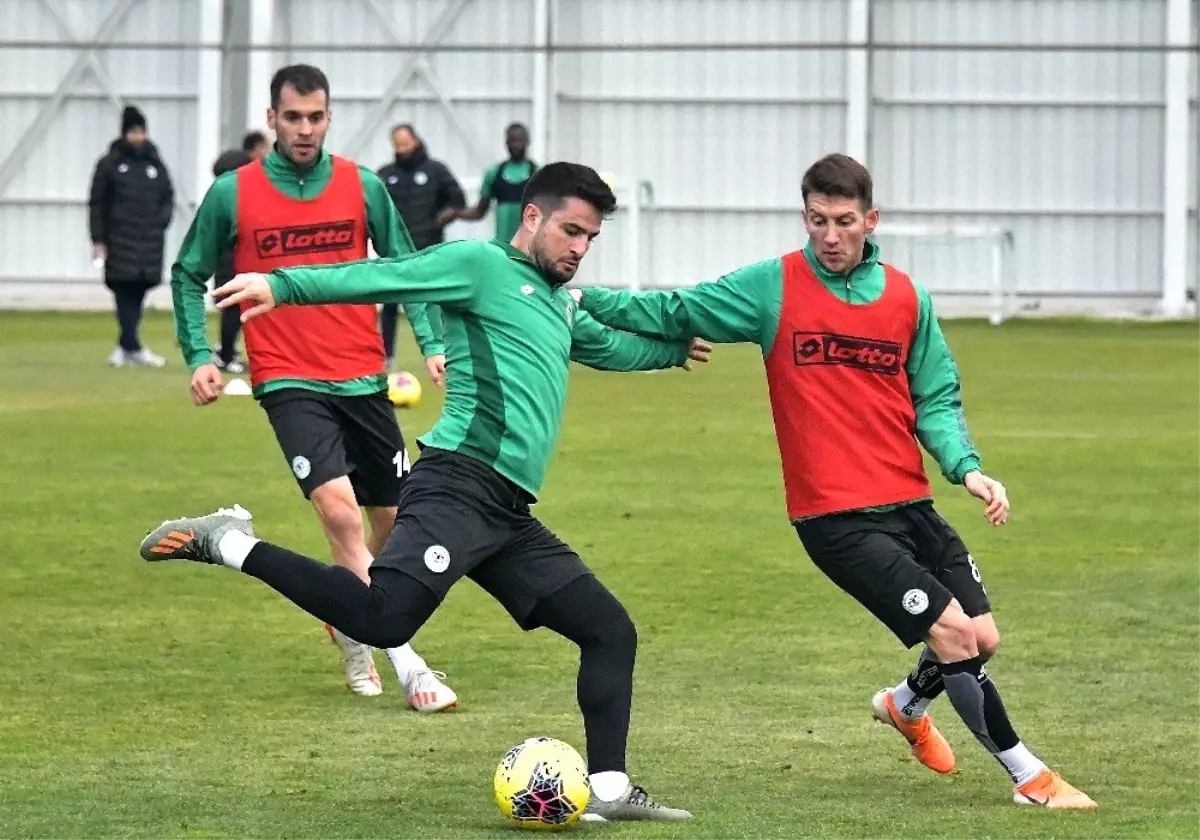 Konyaspor\'da Çaykur Rizespor maçı hazırlıkları devam etti