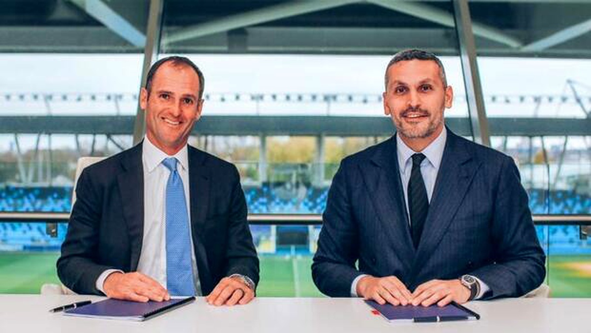 Manchester City 500 milyon dolara hisse sattı