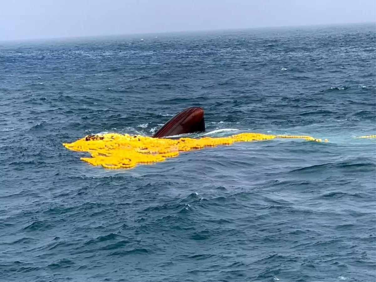 Moritanya\'da Türk balıkçı teknesi battı