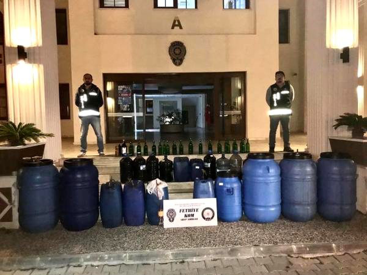 Muğla\'da kaçak içki ve sigara operasyonu: 12 tutuklama